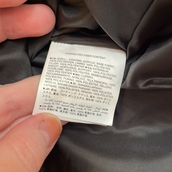 Old Navy puffer vest - Picture 5 of 5